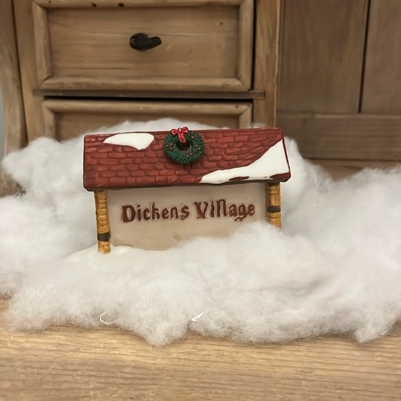 Dept 56 Dickens Village Sign Handcrafted Porcelain - Picture 1 of 6